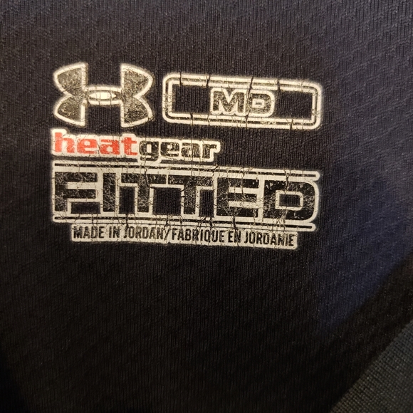 2/$15 Under Armour Heat Gear Short Sleeve Black Shirt, Size M - Picture 6 of 6